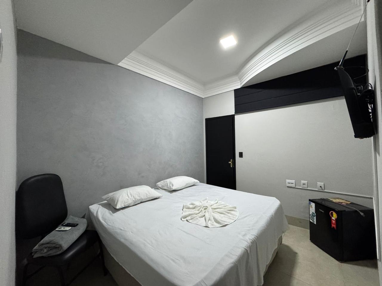 Quarto do Hotel Samaritano em Montes Claros